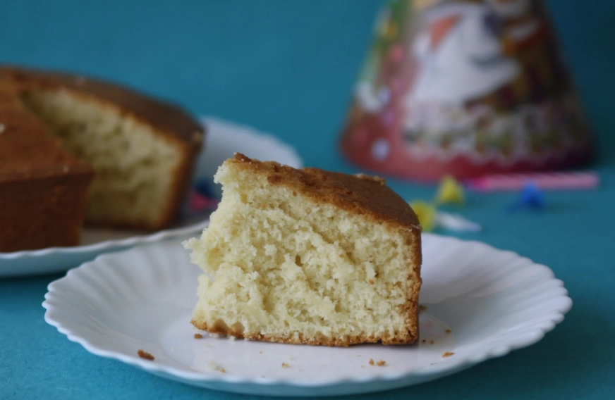 moist eggless cake