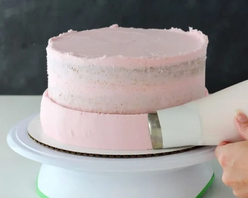 how to crumb coat a cake