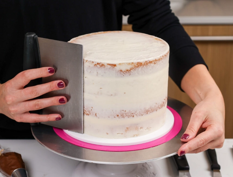 cake frosting techniques
