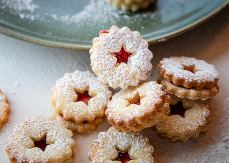 Classic Traditional Christmas Cookies: Ultimate Guide to Recipes & History