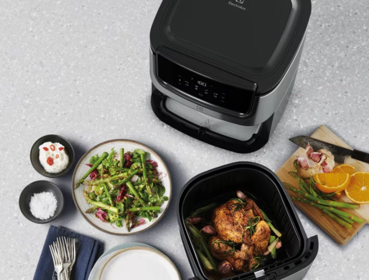 What Should NOT Be Cooked in an Air Fryer: A Complete Safety & Mess Guide