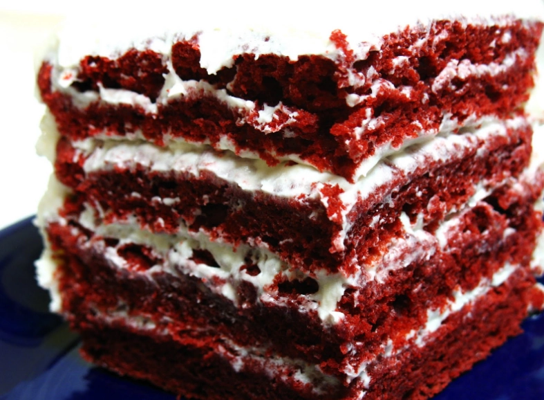 red velvet vs chocolate cake