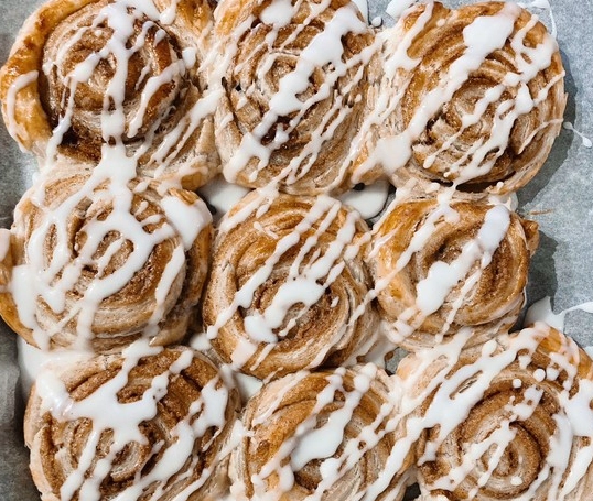 Easy Puff Pastry Cinnamon Rolls: Quick Recipe & Tips