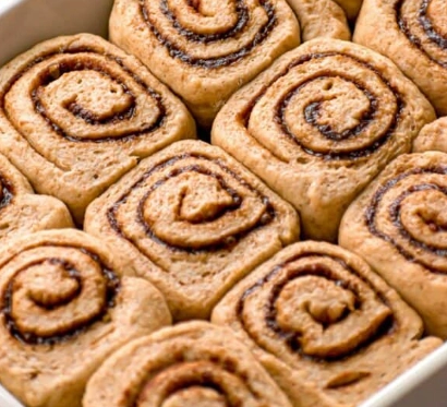 Unlock the Secret to Perfect Cinnamon Rolls: A Baker's Guide