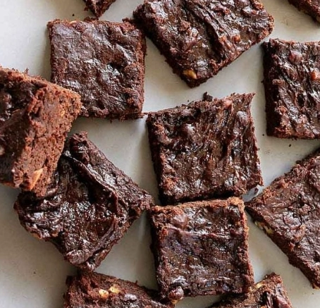 Easy Vegan Desserts: 5-Ingredient Recipes for Busy People