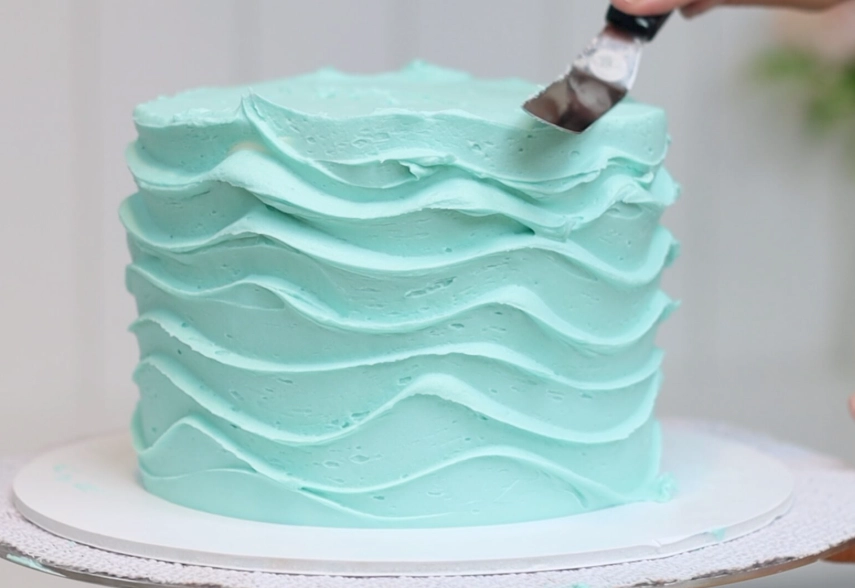 Easy Cake Decorating Without Tools: Creative Kitchen Hacks