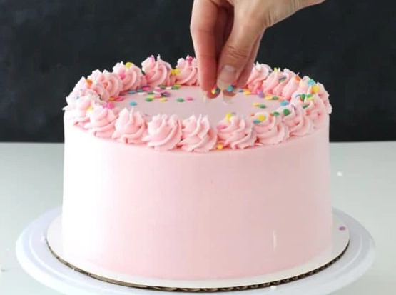 How to Decorate a Cake with Icing Sugar: A Complete Guide