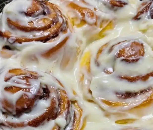 Pour Milk on Cinnamon Rolls Before Baking? Here's Why