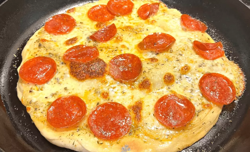 How to make pizza dough with 3 ingredients?