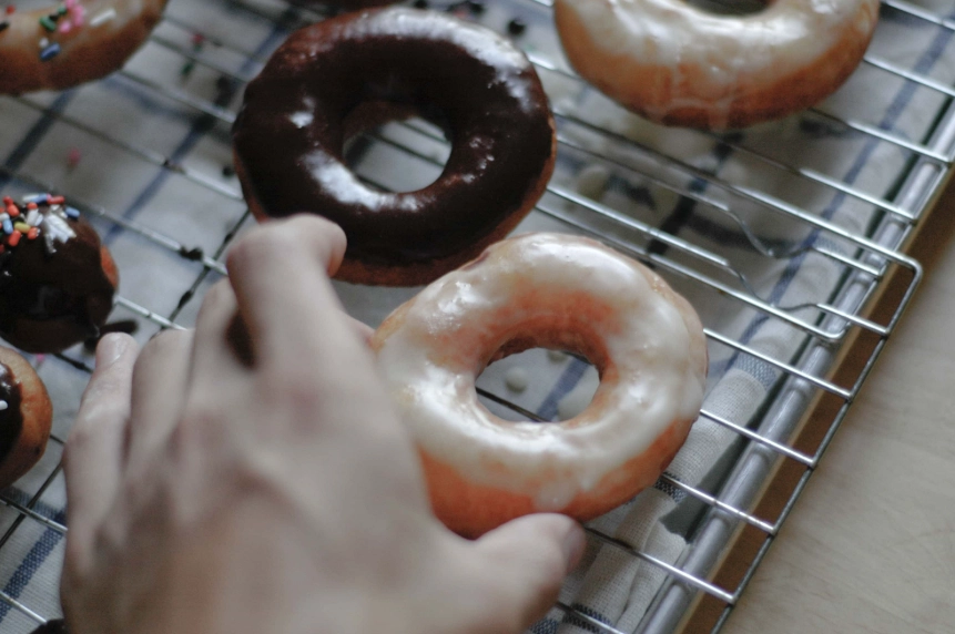 how to make doughnuts